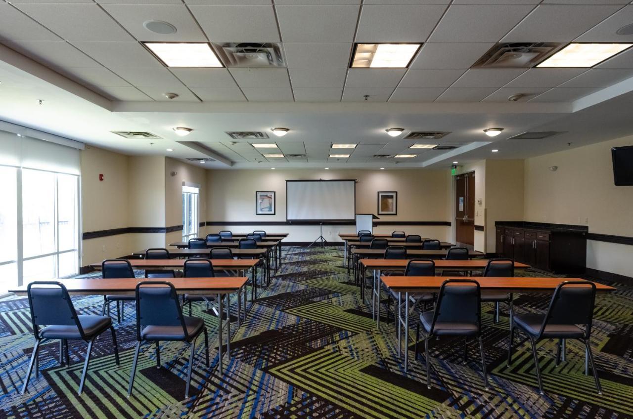Holiday Inn Express Hotel & Suites Atlanta Airport West - Camp Creek By Ihg Екстериор снимка