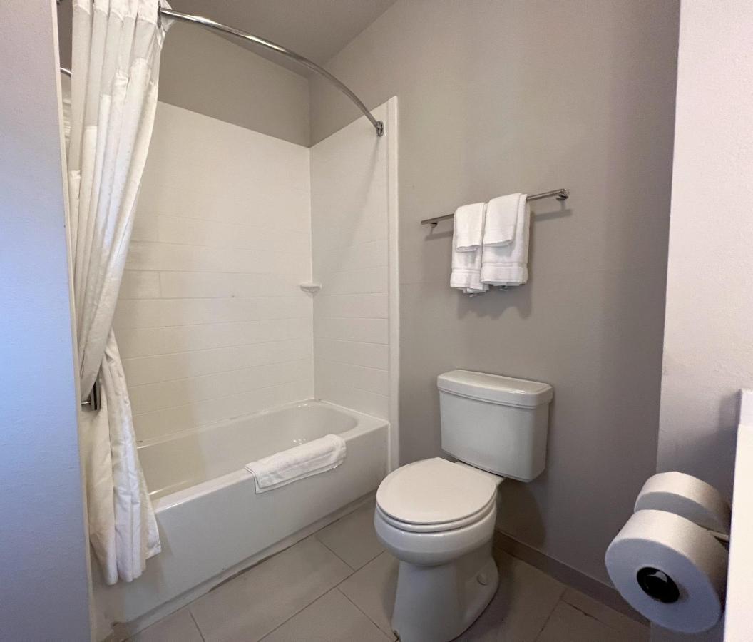 Holiday Inn Express Hotel & Suites Atlanta Airport West - Camp Creek By Ihg Екстериор снимка