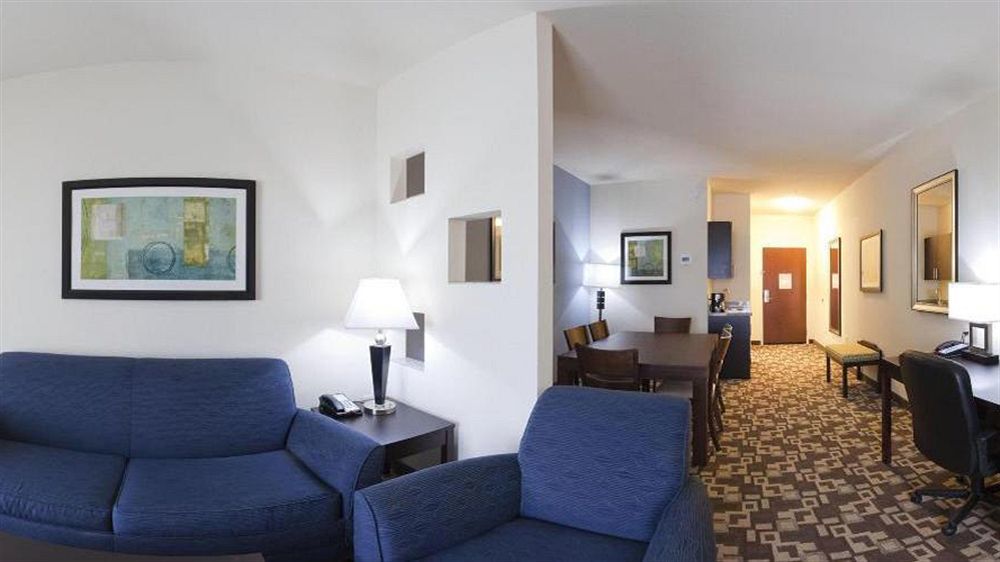 Holiday Inn Express Hotel & Suites Atlanta Airport West - Camp Creek By Ihg Екстериор снимка