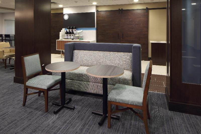 Holiday Inn Express Hotel & Suites Atlanta Airport West - Camp Creek By Ihg Екстериор снимка